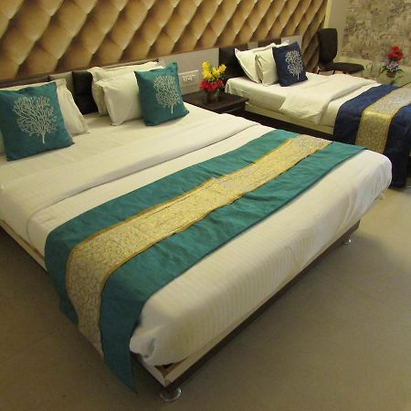 Hotel Neelkanth Residency Gandhinagar Exterior foto